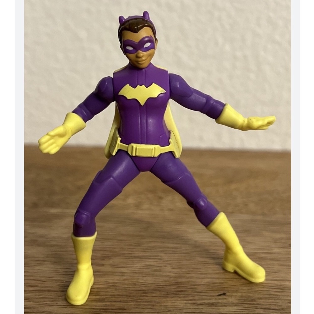 DC Super Friends Batgirl Action Figure Burger King Toy 2023 Purple Yellow 4 inch